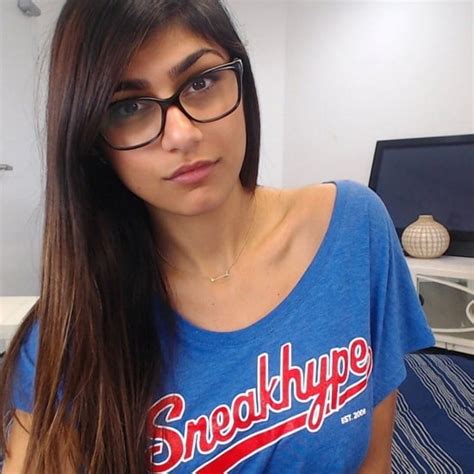 mia khalifa autobiography|Mia Khalifa Biography, Age, Family, Height, Husband, Career, Facts.